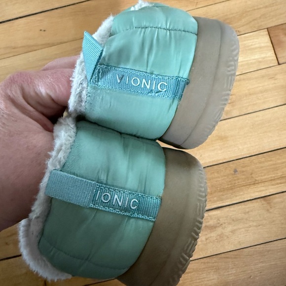 Vionic Tranquil Faux Fur Loafer Slippers support cozy slip on frosty spruce - Picture 3 of 5